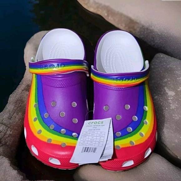 *BRAND NEW* Crocs* Classic Rainbow Dye Clog Pride-LGBT Sz Men 9 / Woman 11 Shoes - Picture 1 of 5